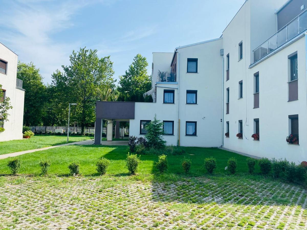 Liszt Ferenc Apartments Кечкемет Екстер'єр фото
